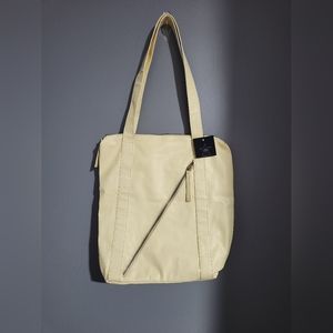 Area Stars Zipper Tote